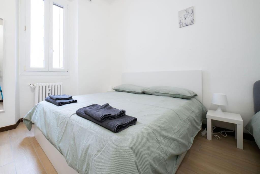 Apartment 4 Stops From The City Center Milano Eksteriør bilde